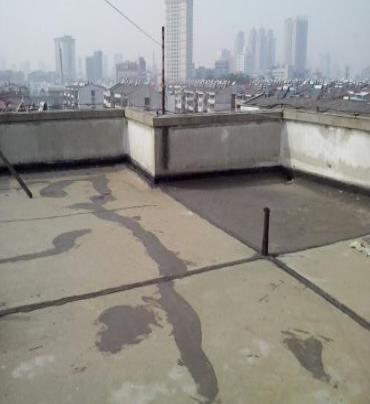 徐水漏水维修 楼顶漏水是什么原因，楼顶漏水维修方法是什么?